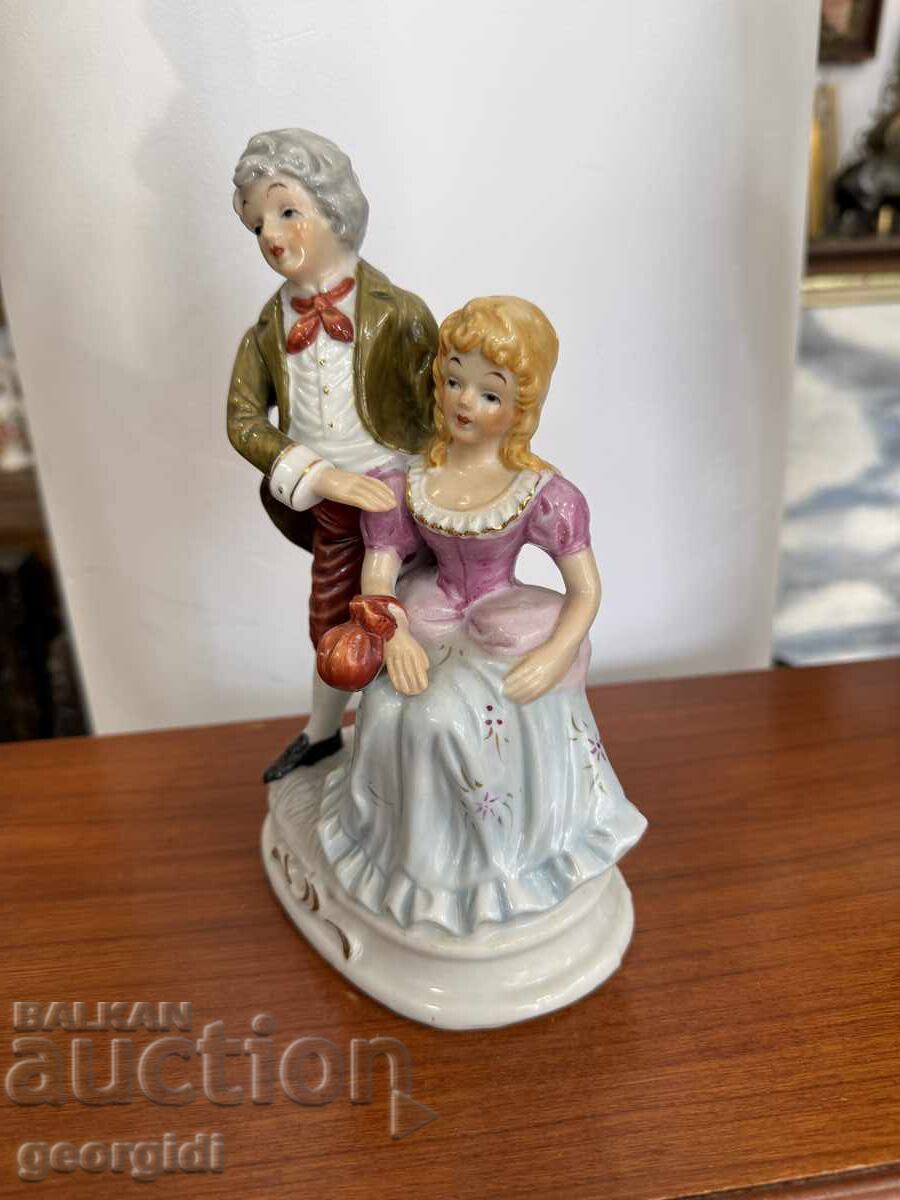 Licitație Figurină / statuetă din porțelan pictat. №7755 Licitație Figurină / statuetă din porțelan pictat. №7755