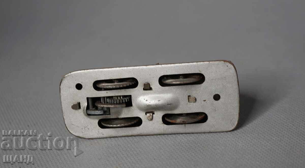 Стара метална механична играчка модел количка кола за писта - 5