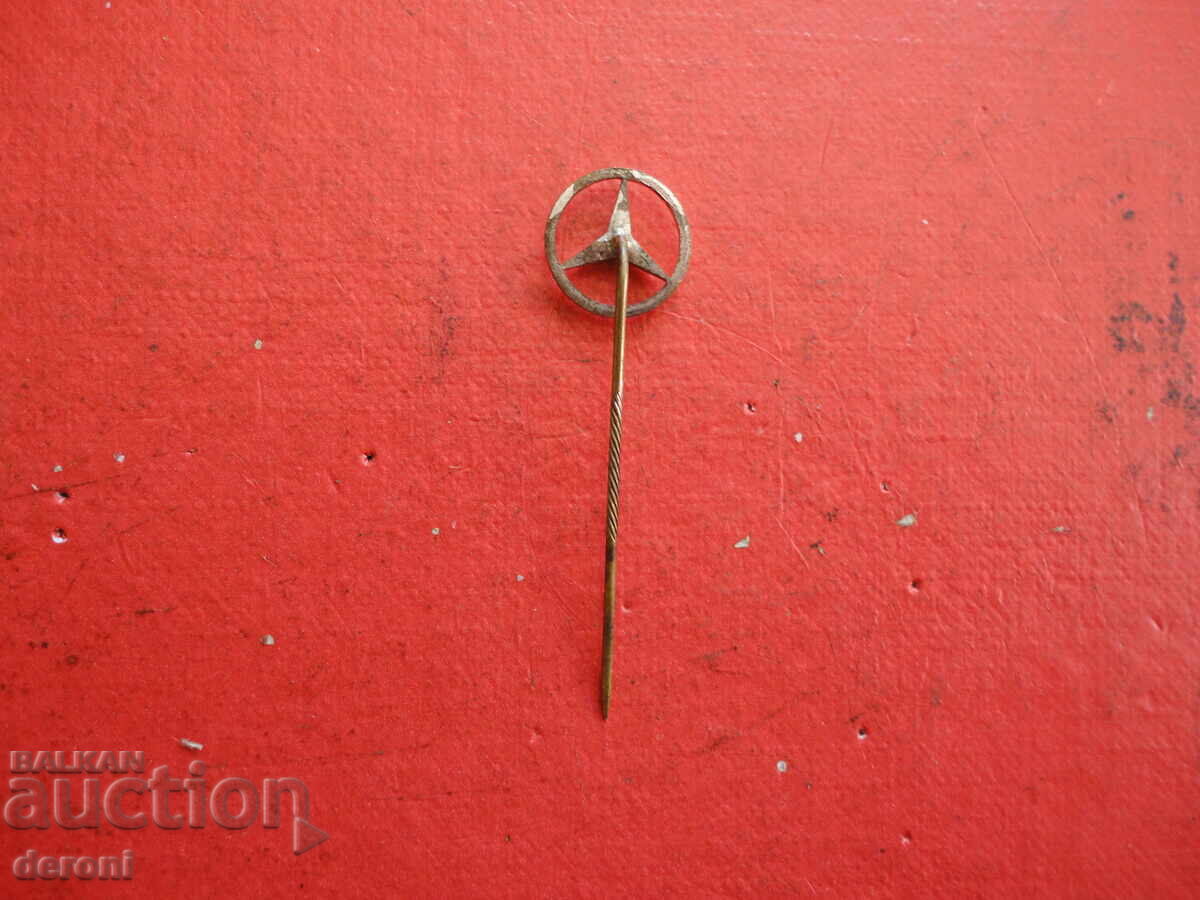 Auction Vintage Mercedes Badge 1 Auction Vintage Mercedes Badge 1