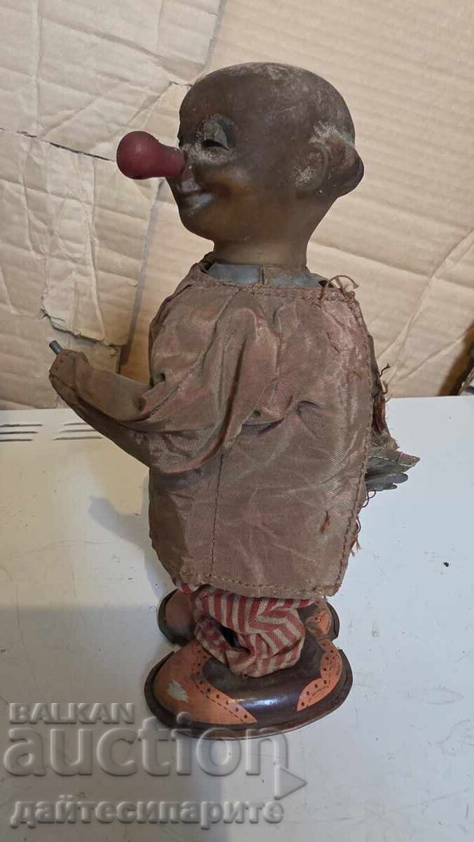 Delivery of Clown figurine 15cm high