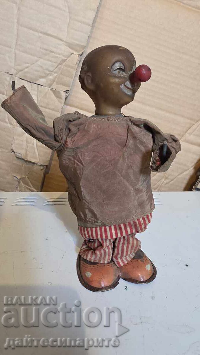 Clown figurine 15cm high