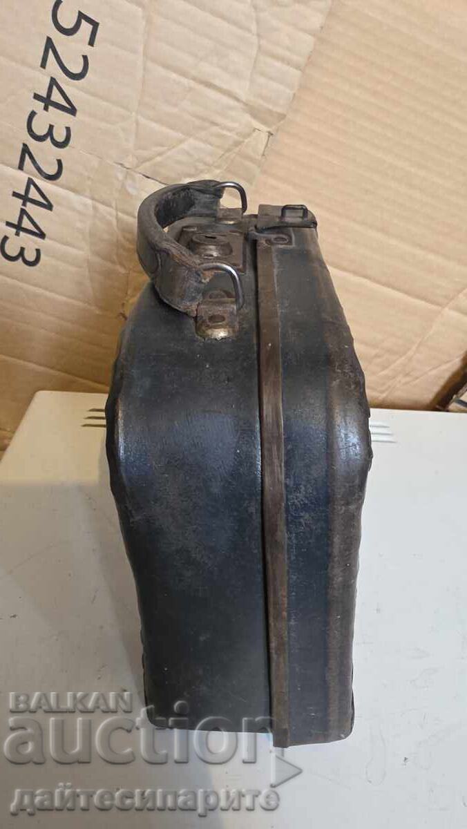 Παράδοση Παλιά δερμάτινη τσάντα