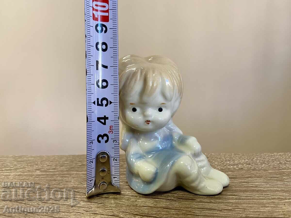 Αντίκα πορσελάνινο ειδώλιο "Κορίτσι", μινιατούρα με τιμή € 15.00 | 29.34 BGN
