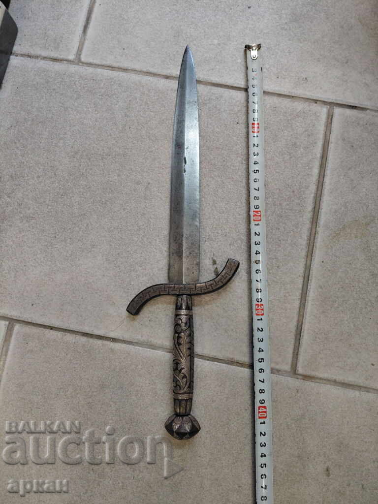 Massive dagger with Damascus blade, silver handle