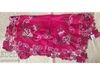 Червена покривка 84/86см.рязана машинна бродерия