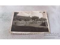 Снимка Стоени младежи