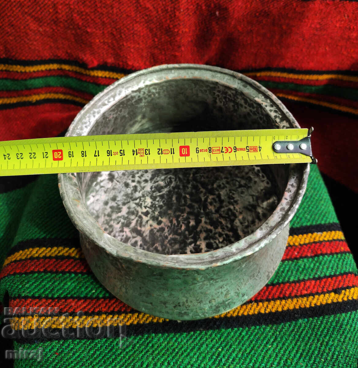 Αναγεννησιακά χάλκινα σκεύη με καπάκι - 7 Αναγεννησιακά χάλκινα σκεύη με καπάκι - 7