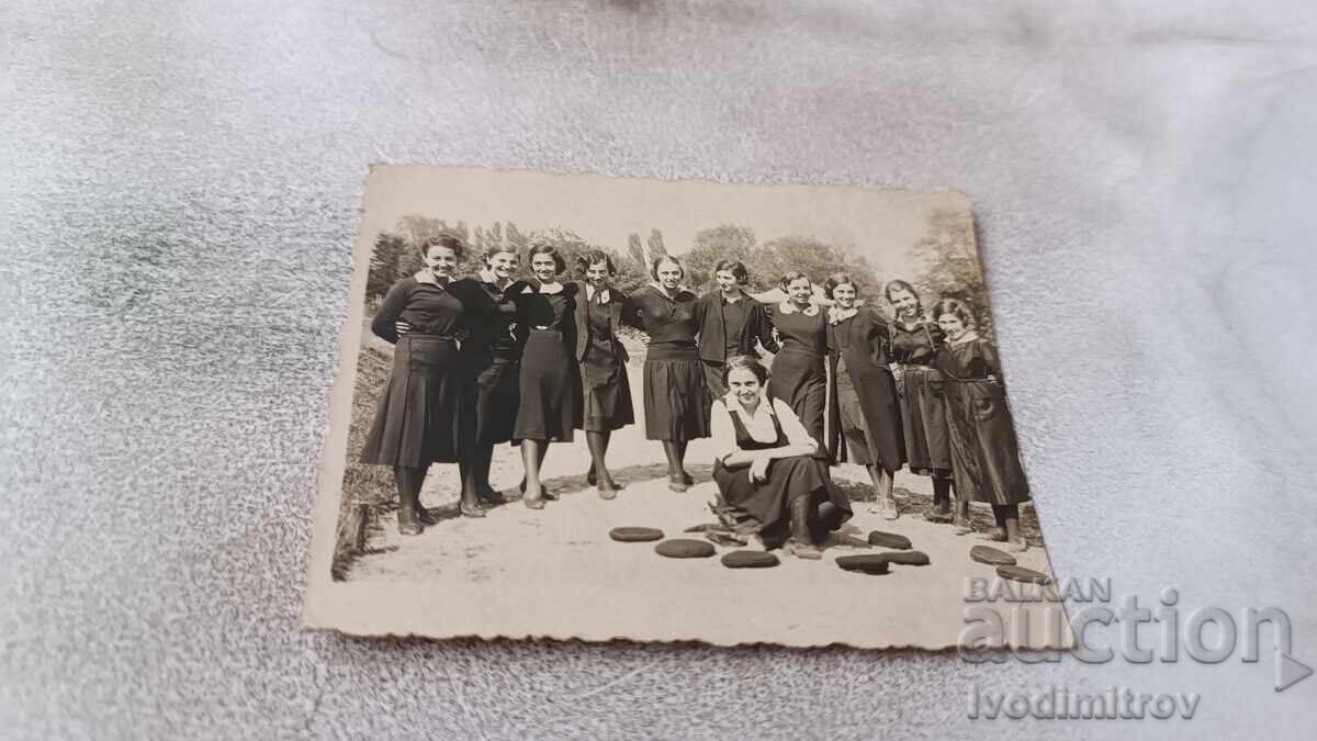 С-ка София Ученици от VI -в класъ в Борисовата градина 1934 С-ка София Ученици от VI -в класъ в Борисовата градина 1934