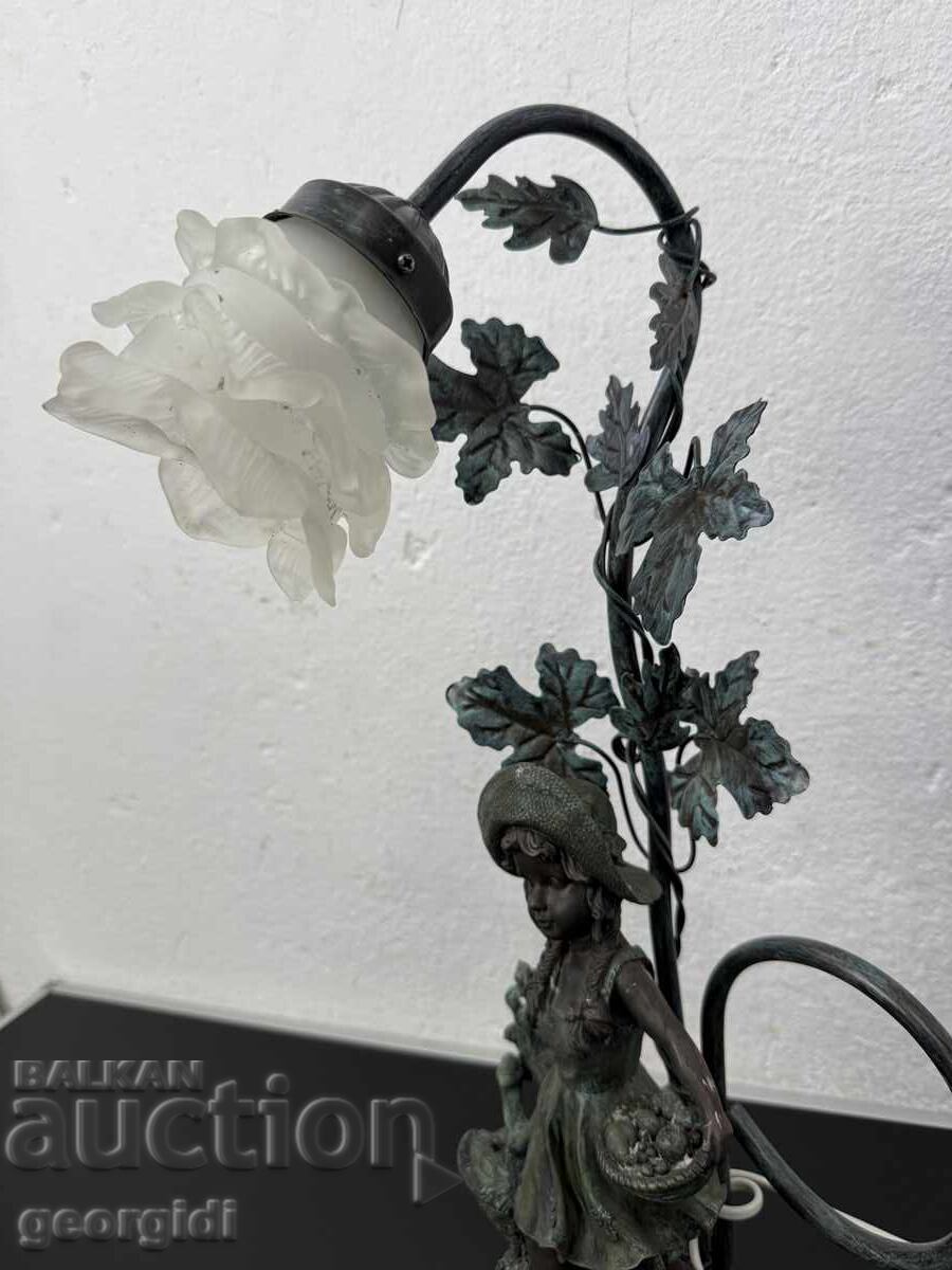 Vintage φωτιστικό με φιγούρα / κορίτσι. №7768 με τιμή € 51.13 | 100.00 BGN Vintage φωτιστικό με φιγούρα / κορίτσι. №7768 με τιμή € 51.13 | 100.00 BGN