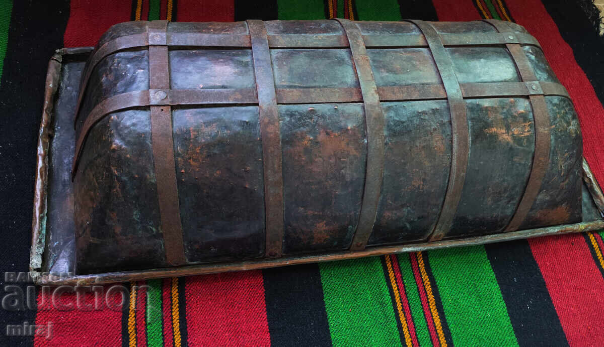 Λεκάνη από σφυρήλατο χαλκό Λεκάνη από σφυρήλατο χαλκό