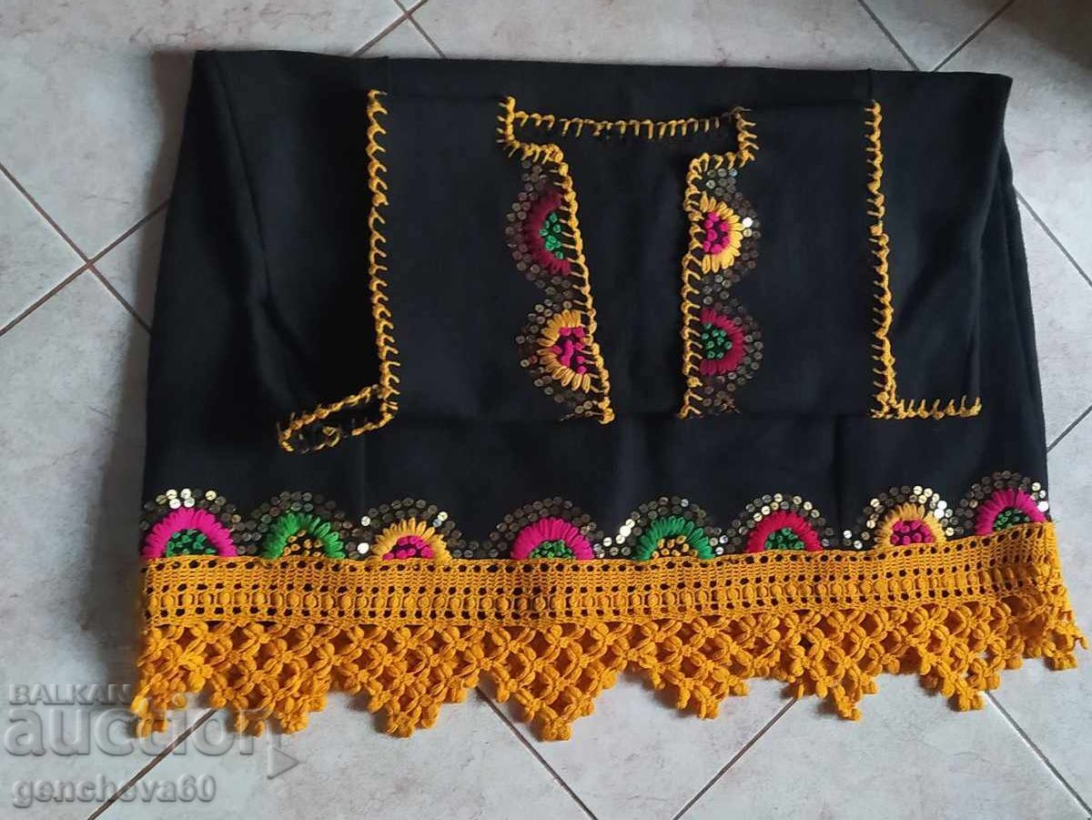 Φολκλορικό σουκμάν, ποδιά και μαντήλι - 6