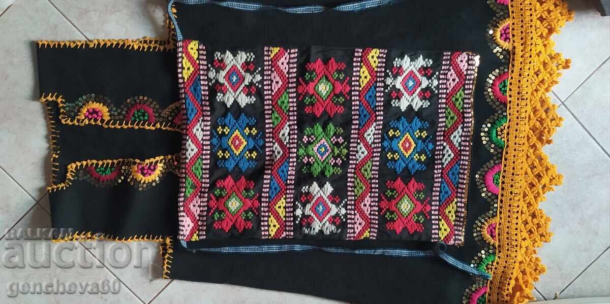 Φολκλορικό σουκμάν, ποδιά και μαντήλι - 7