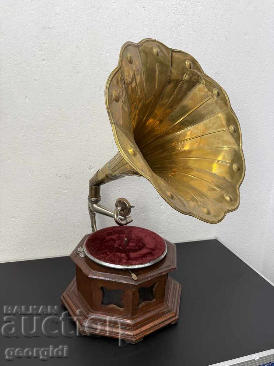 Παλιό γραμμόφωνο με χοάνη "His Master's Voice". №7771 - 6