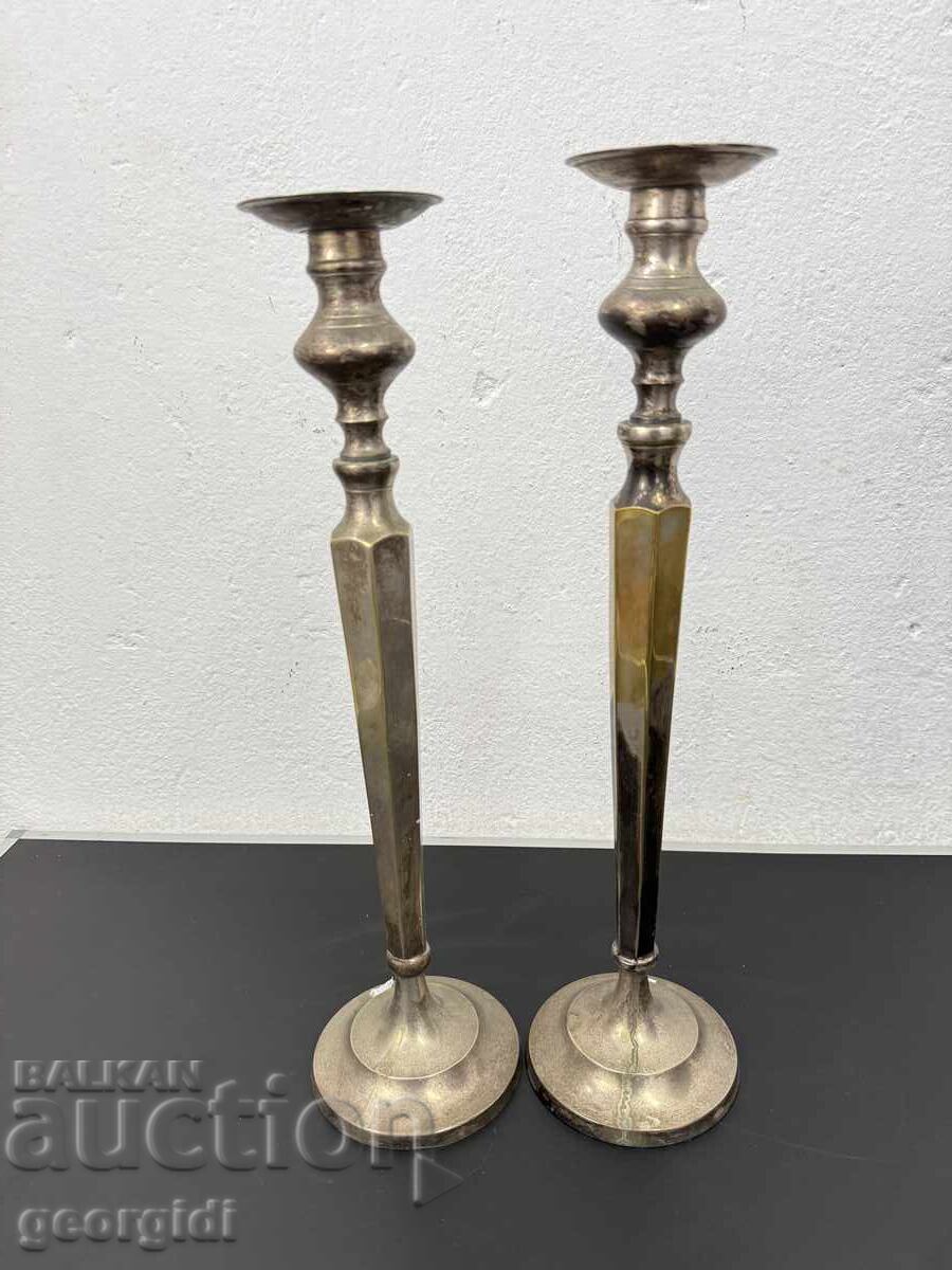 Livrarea Pereche de sfeșnice din bronz argintat. №7772