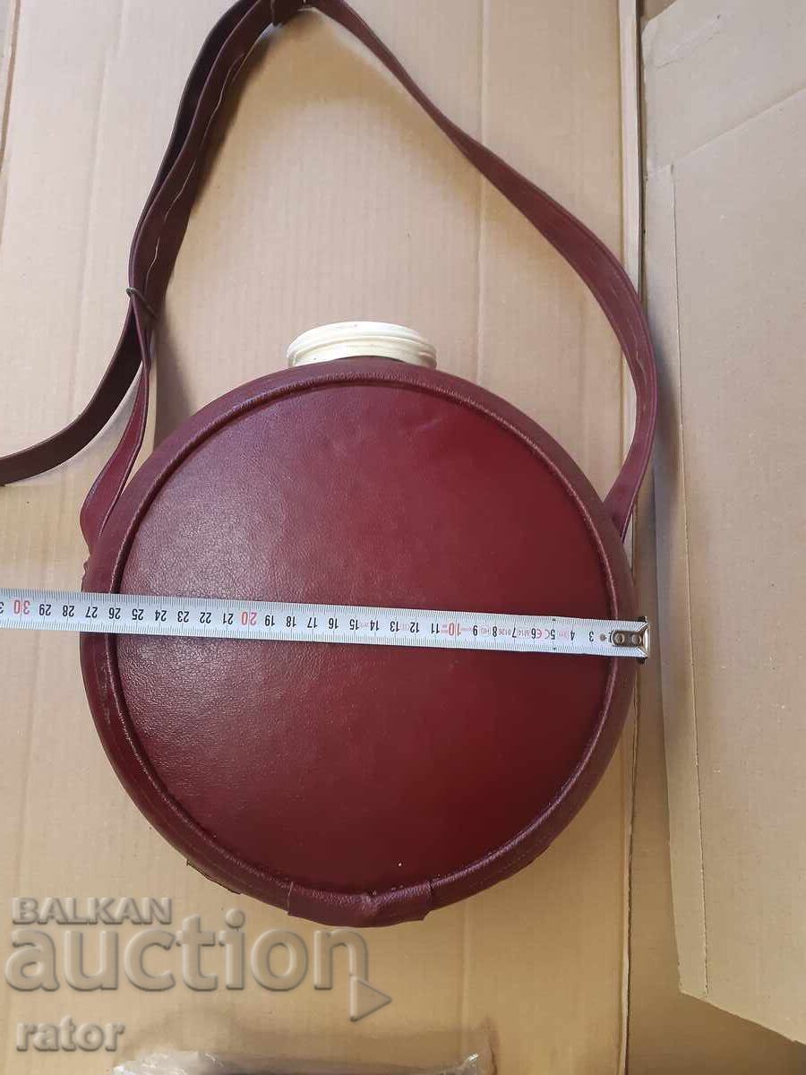 Δημοπρασία Τεράστιο παλιό μεταλλικό θερμός Δημοπρασία Τεράστιο παλιό μεταλλικό θερμός