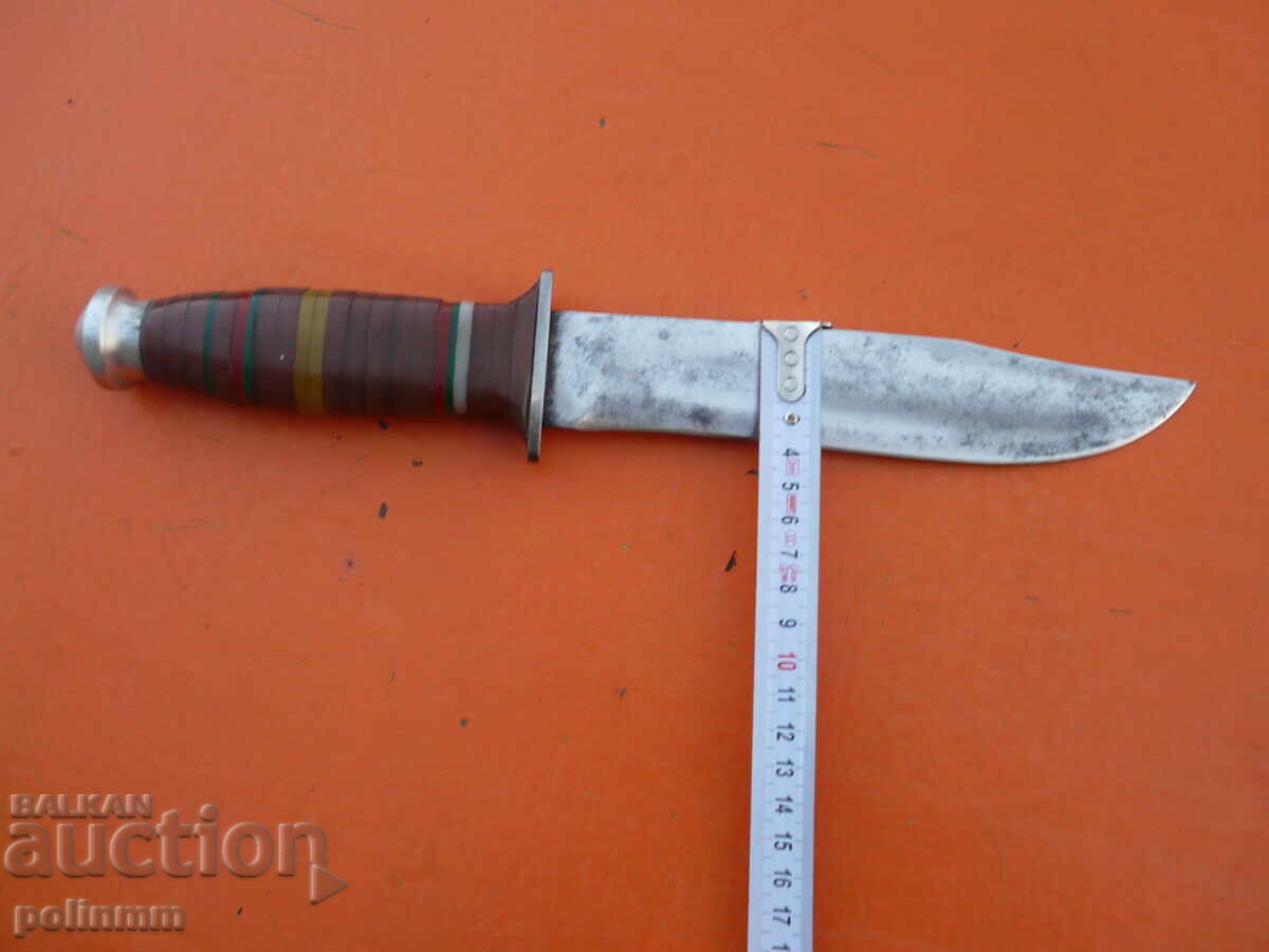 Стар масивен соц. нож -  184 с цена € 46.02 | 90.01 лв.