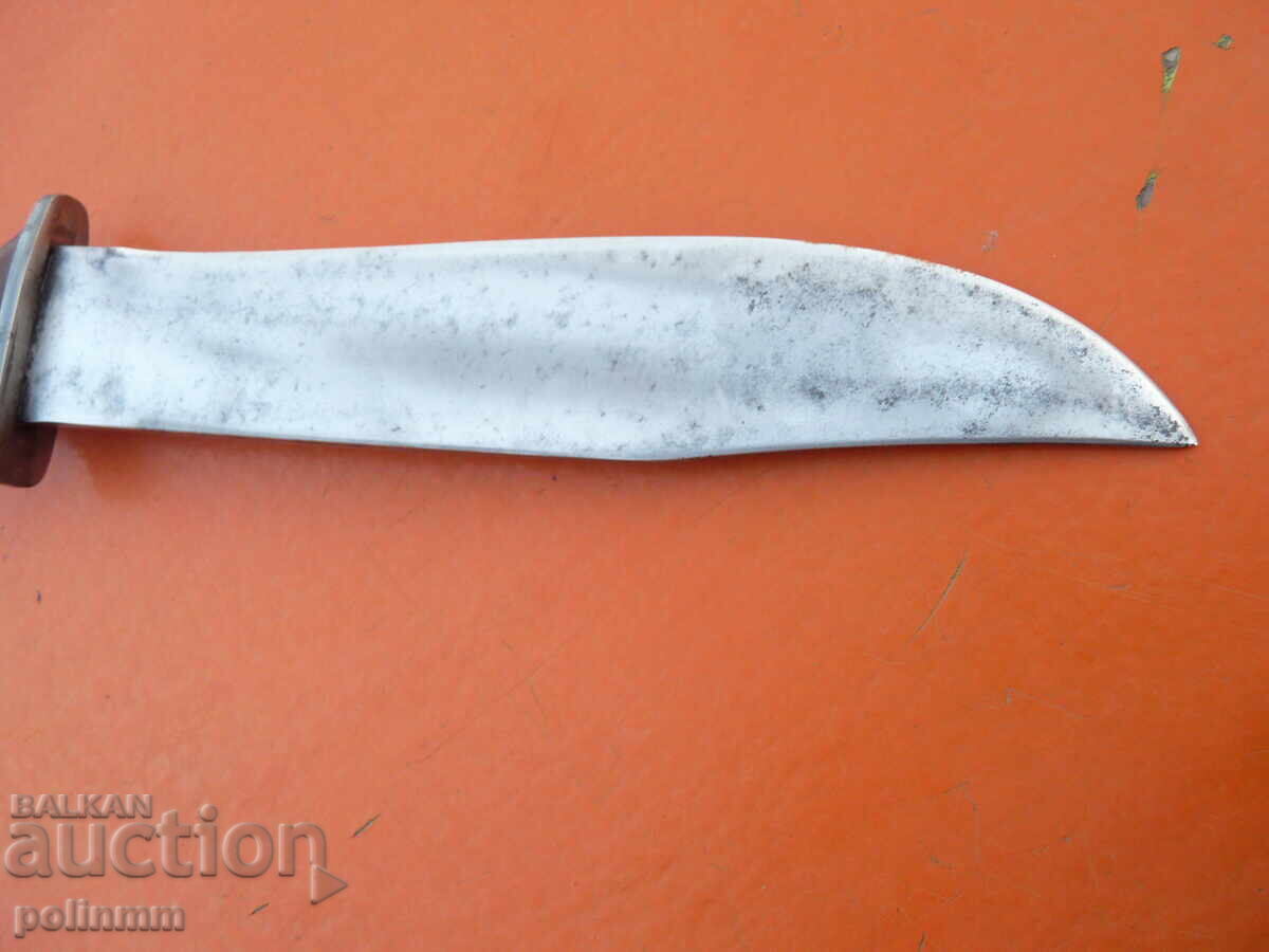 Доставка на Стар масивен соц. нож -  184