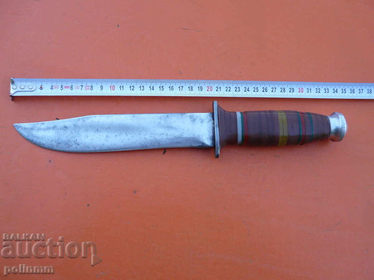 Стар масивен соц. нож -  184