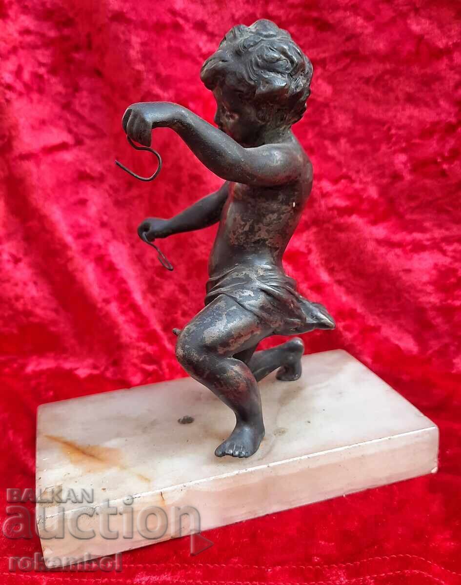 Старинна метална фигурка върху мрамор с цена € 120.00 | 234.70 лв.