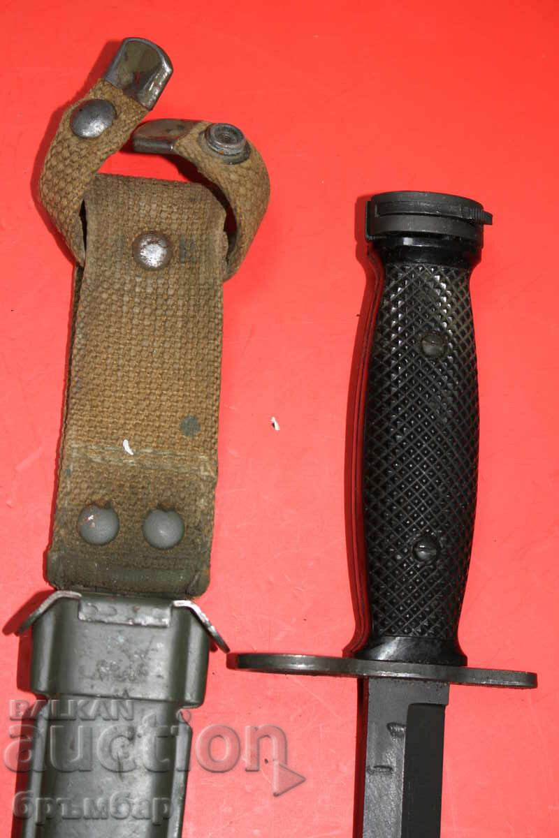 Δημοπρασία Αμερικανική ξιφολόγχη Μ7 με μαύρες λαβές για τουφέκι Μ16