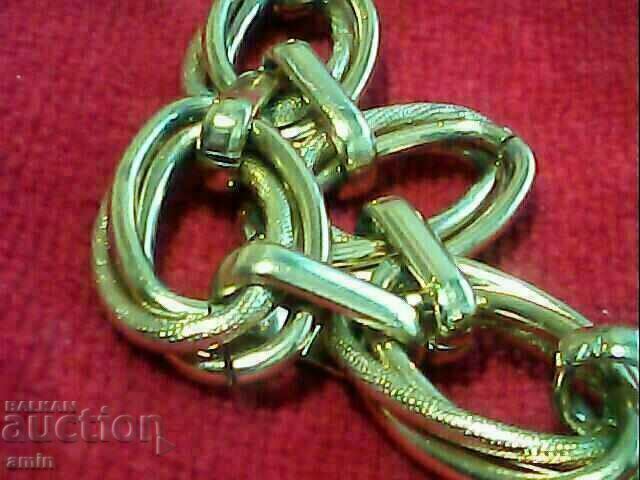 frumos set de colier placat cu aur vechi de 9 monede vechi San Marin cu preț € 7.67 | 15.00 BGN frumos set de colier placat cu aur vechi de 9 monede vechi San Marin cu preț € 7.67 | 15.00 BGN