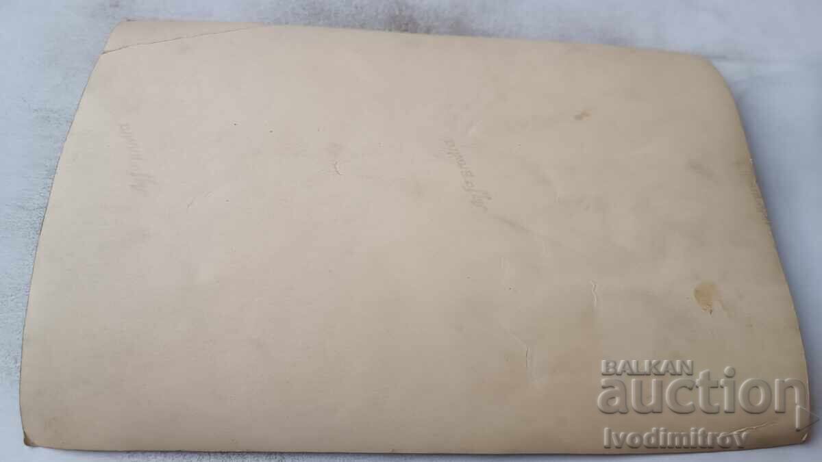 Licitație Fotografie Trei soldați lângă cale ferată