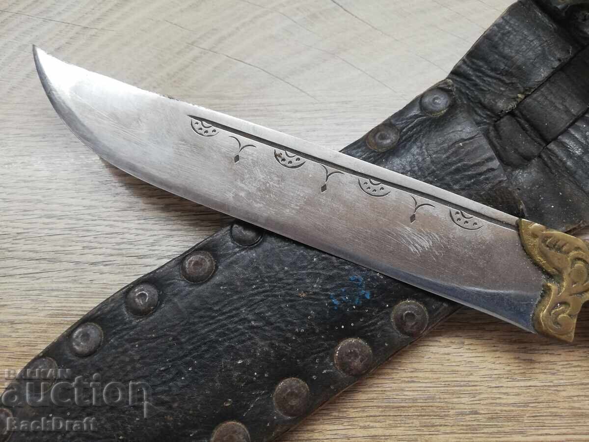 Licitație Cuțit Vechi Bulgar, Kulaklia, Lamă, Mâner din Corn cu Teacă