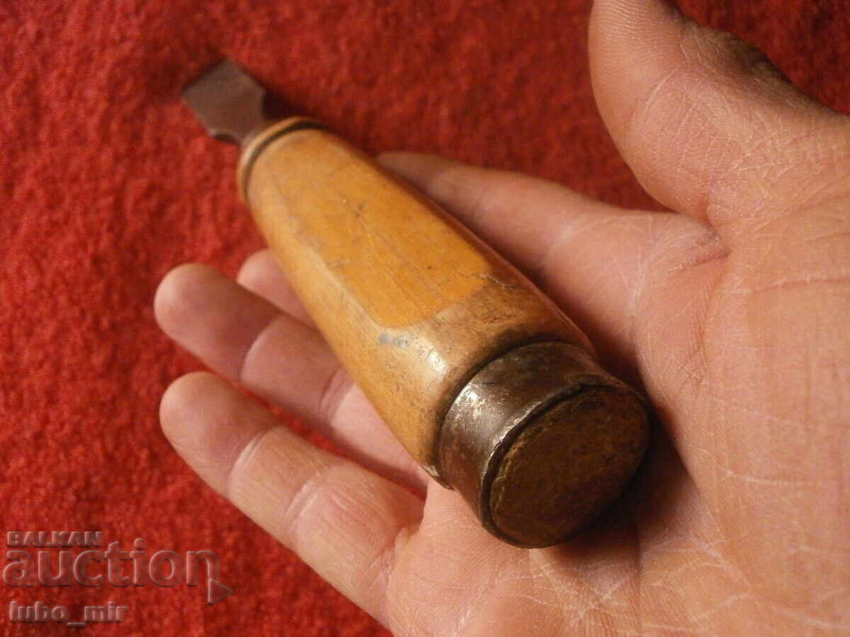 ΠΑΛΙΟ ΞΥΛΟΥΡΓΙΚΟ ΚΑΛΕΜΙ - ΜΑΡΚΑΡΙΣΜΕΝΟ - 5