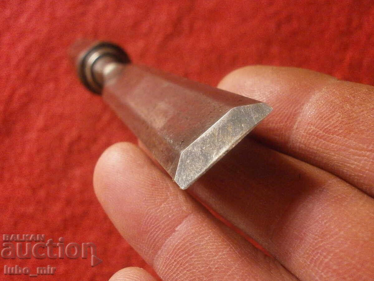 DALȚĂ VECHE DE TÂMPLĂRIE GERMANĂ - WURT cu preț € 7.50 | 14.67 BGN