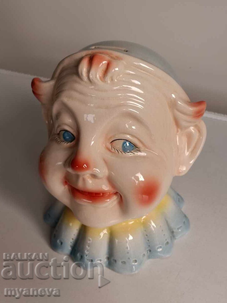 Аукцион Ретро порцеланова касичка във формата на глава на клоун