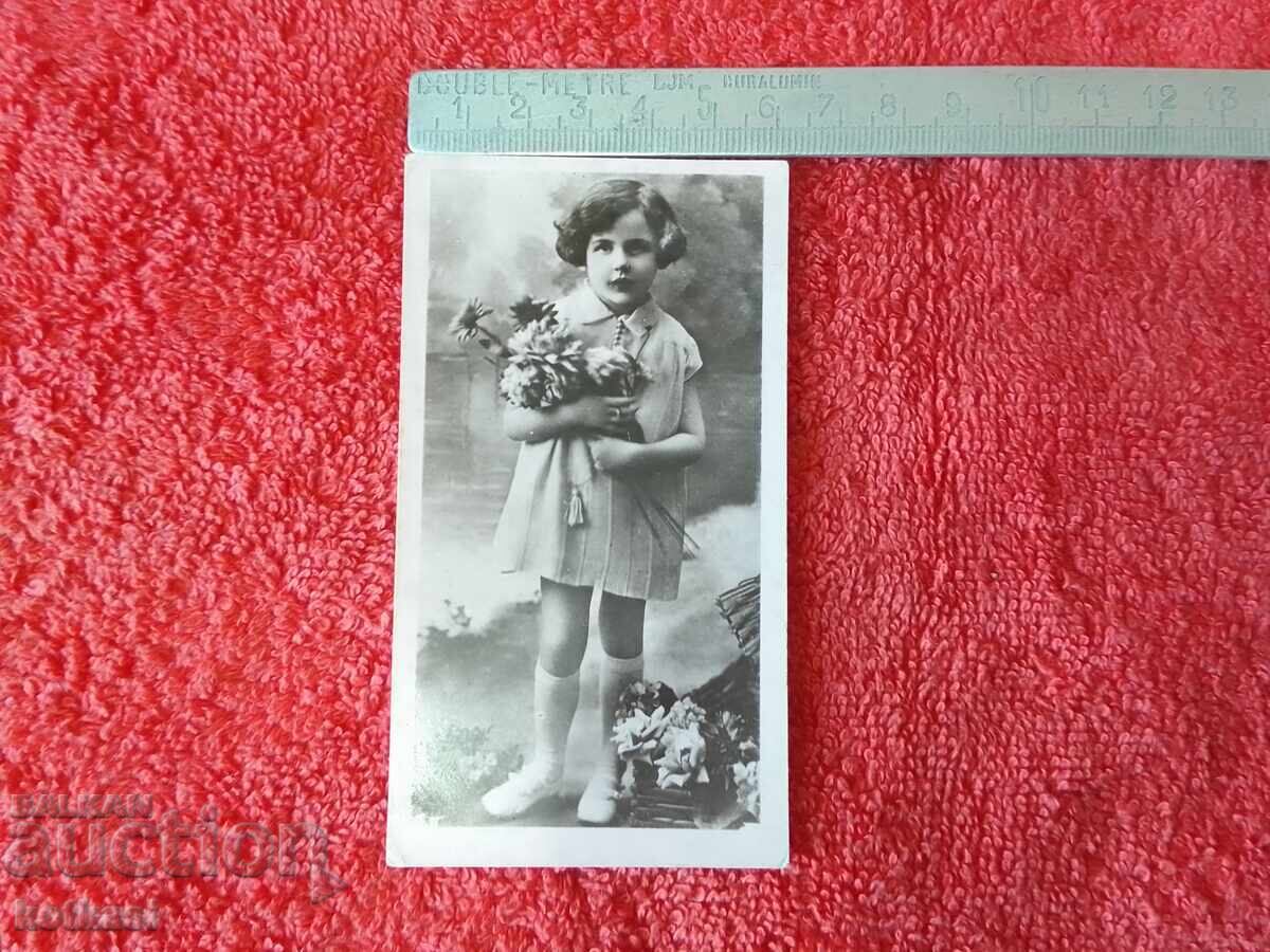 Стара снимка на дете момиче  1942 г.