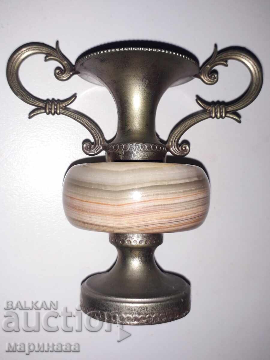 ФИГУРА. АМФОРА С ОНИКС