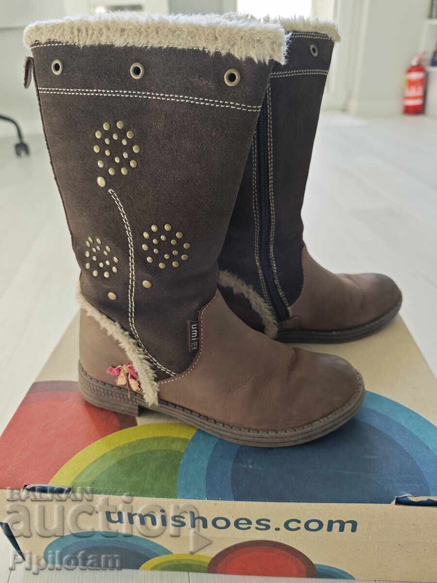 Детски ботуши естествена кожа с цена € 8.00 | 15.65 лв. Детски ботуши естествена кожа с цена € 8.00 | 15.65 лв.