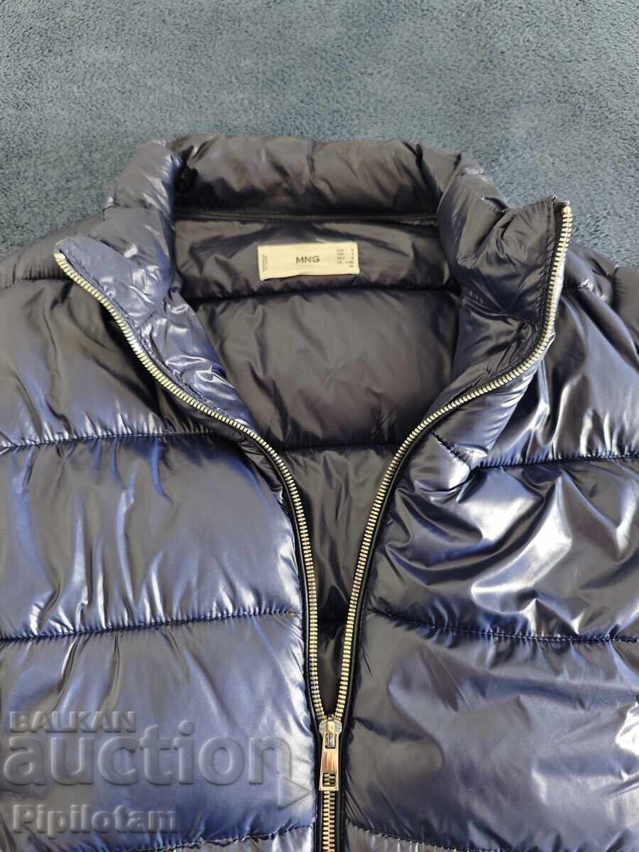 Nouă jachetă de damă Mango cu preț € 20.96 | 40.99 BGN Nouă jachetă de damă Mango cu preț € 20.96 | 40.99 BGN