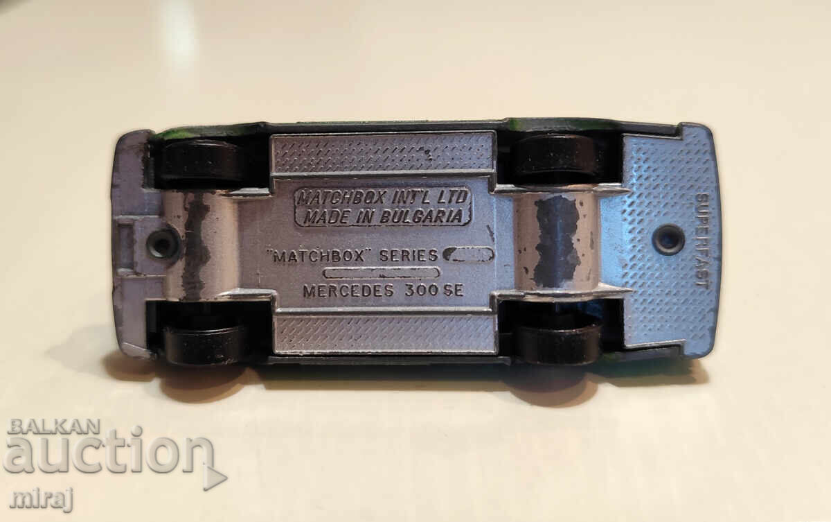 Доставка на Мачбокс България MERCEDES 300SE
