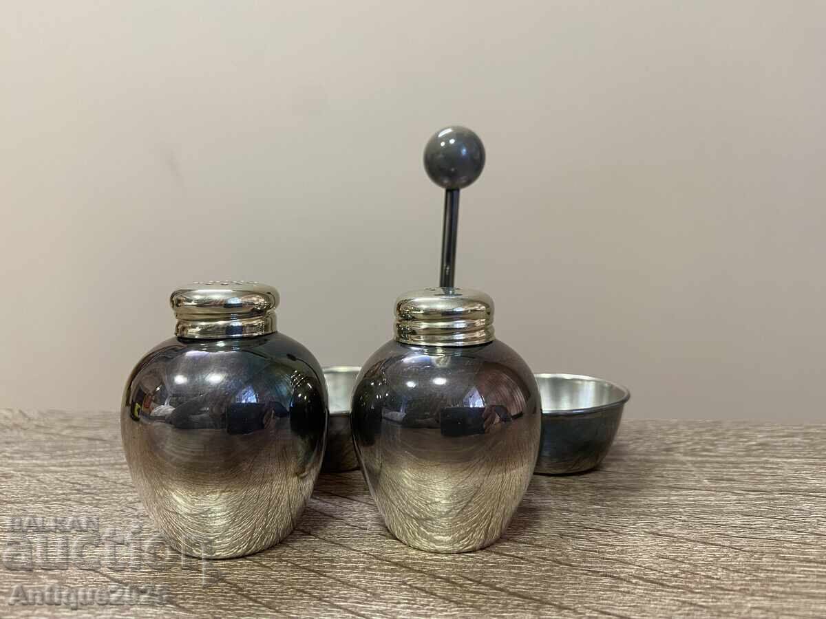 Παράδοση Κομψό vintage σετ αλατοπίπερου Παράδοση Κομψό vintage σετ αλατοπίπερου