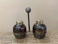 Елегантен винтидж комплект за сол и пипер