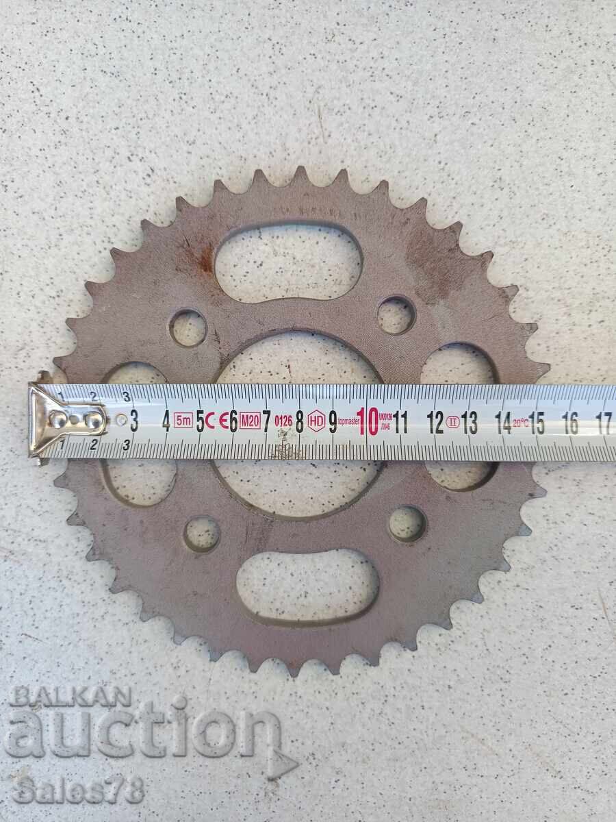 Πίσω γρανάζι για μικρό μοτοσυκλέτα cross με τιμή € 10.23 | 20.01 BGN