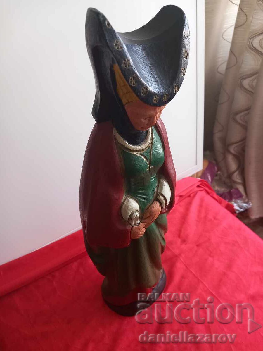 Доставка на Голяма Дървена Статуя, Фигура МОНАХИНЯ ,Средновековна Дама