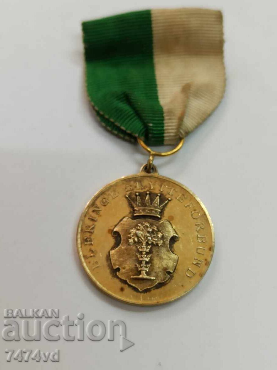 Rară medalie regală suedeză – argint aurit, MJV 1957 cu preț € 140.00 | 273.82 BGN