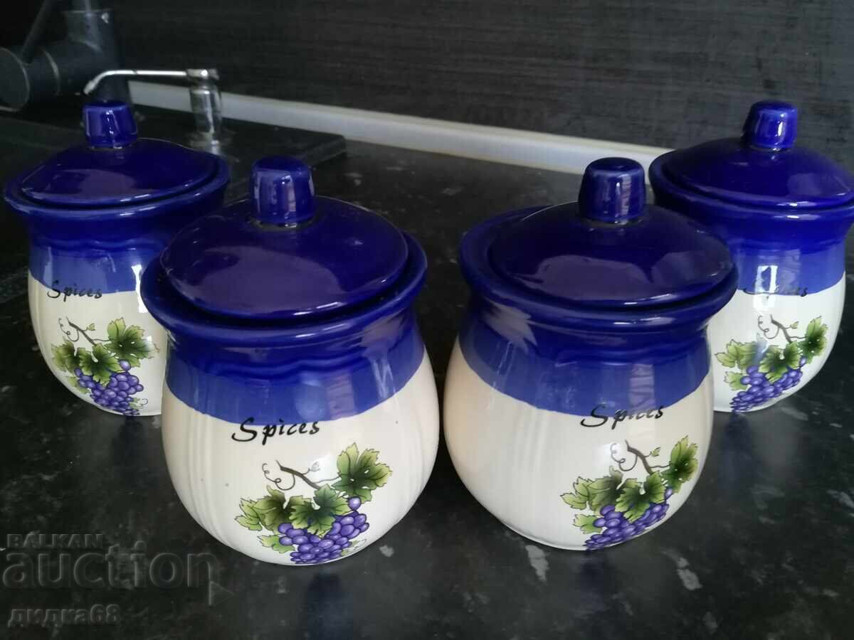 Παράδοση Ένα όμορφο σέρβις πορσελάνης 15 τεμαχίων