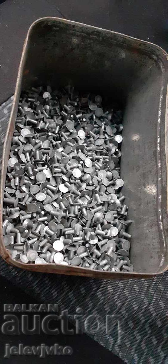 Nituri din aluminiu cu preț € 15.34 | 30.00 BGN