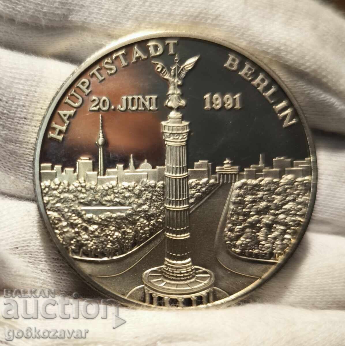 Голям Медал *Столица Берлин 20 юни 1991г с цена € 4.55 | 8.90 лв. Голям Медал *Столица Берлин 20 юни 1991г с цена € 4.55 | 8.90 лв.