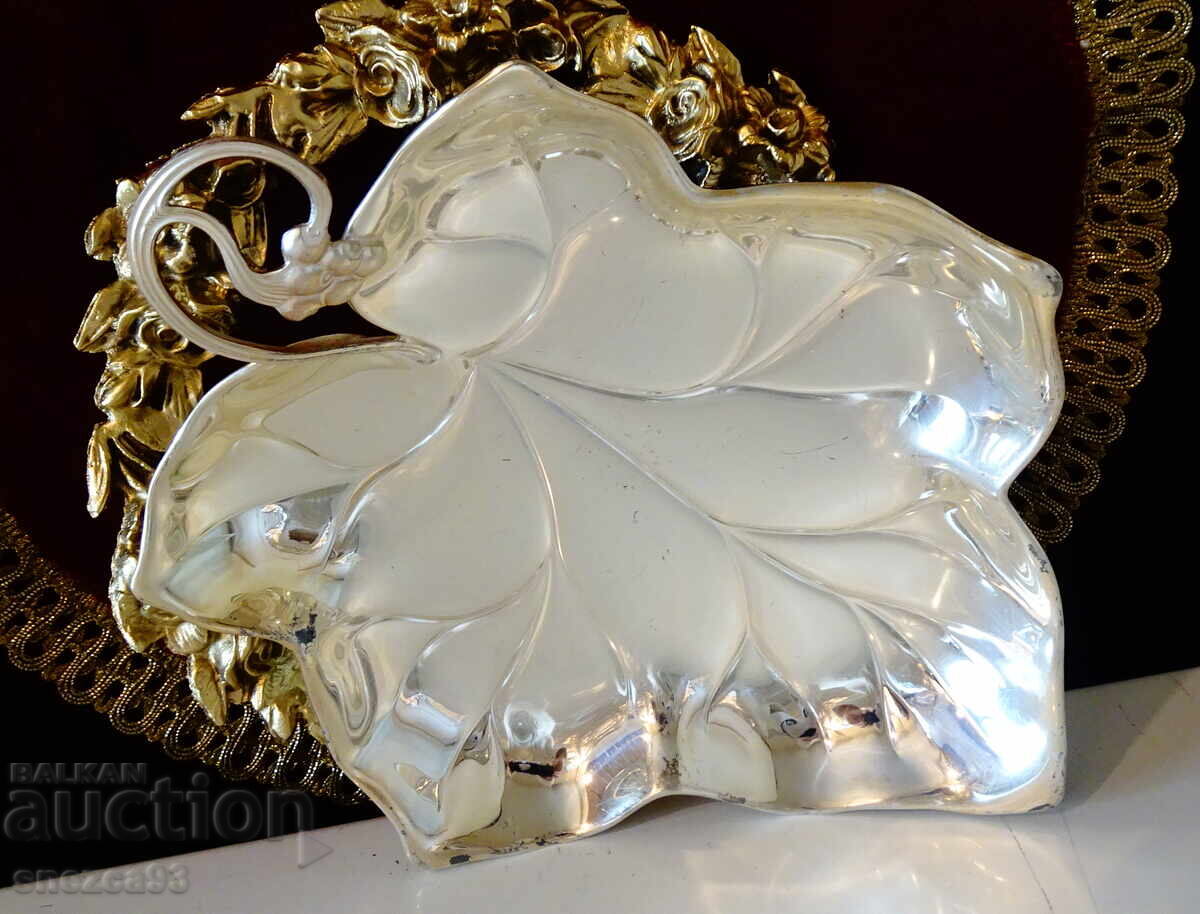 Посребрена фруктиера Лозов лист WMF. с цена € 29.14 | 56.99 лв.