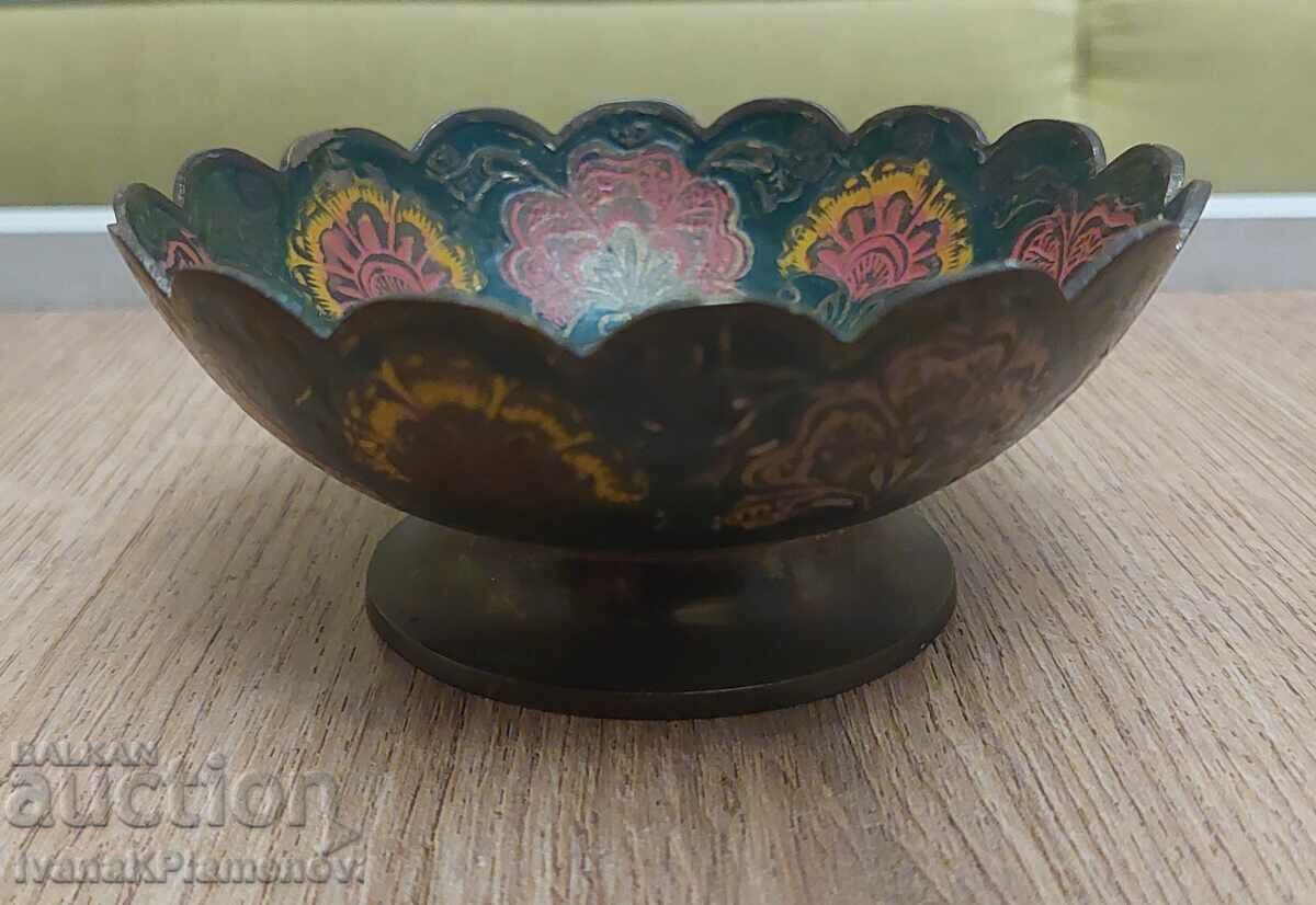 Auction  Brass cup for connoisseurs