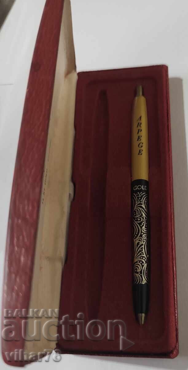 Доставка на Химикалка в кутия Доставка на Химикалка в кутия