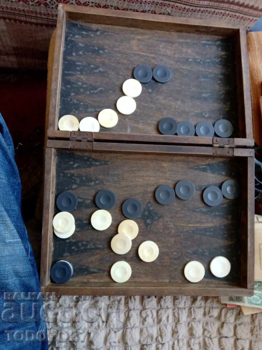 Foarte veche tablă cu preț € 2.50 | 4.89 BGN