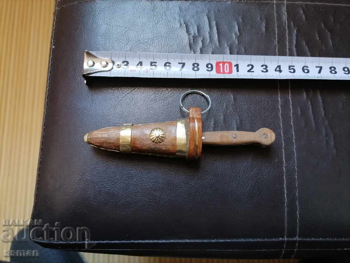 стара малка кама с дървена кания с цена € 26.00 | 50.85 лв. стара малка кама с дървена кания с цена € 26.00 | 50.85 лв.