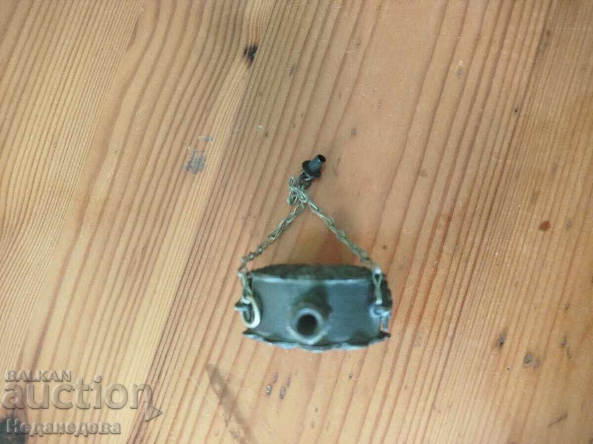 Auction  Pavur, Burduk, Shishe