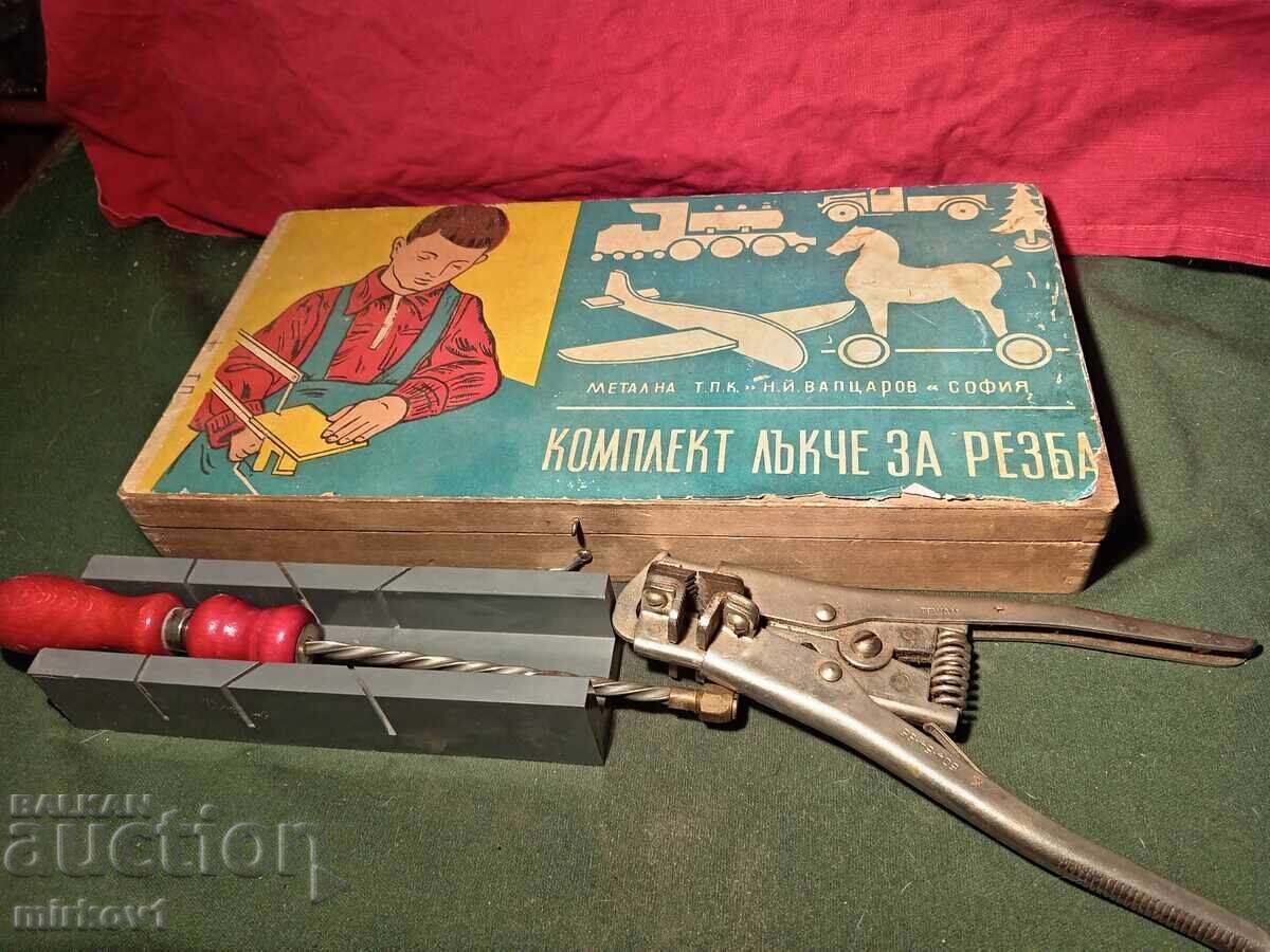 Un set de instrumente Un set de instrumente